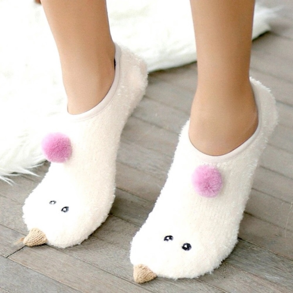 Cozy Fuzzy Unicorn Slipper socks - two left! - Picture 4 of 8